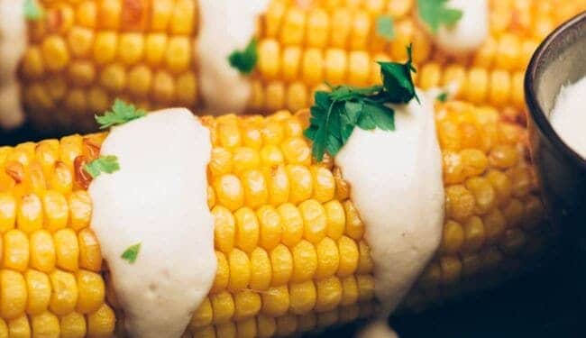 gegrillte Maiskolben mit Chili Majo Rezept