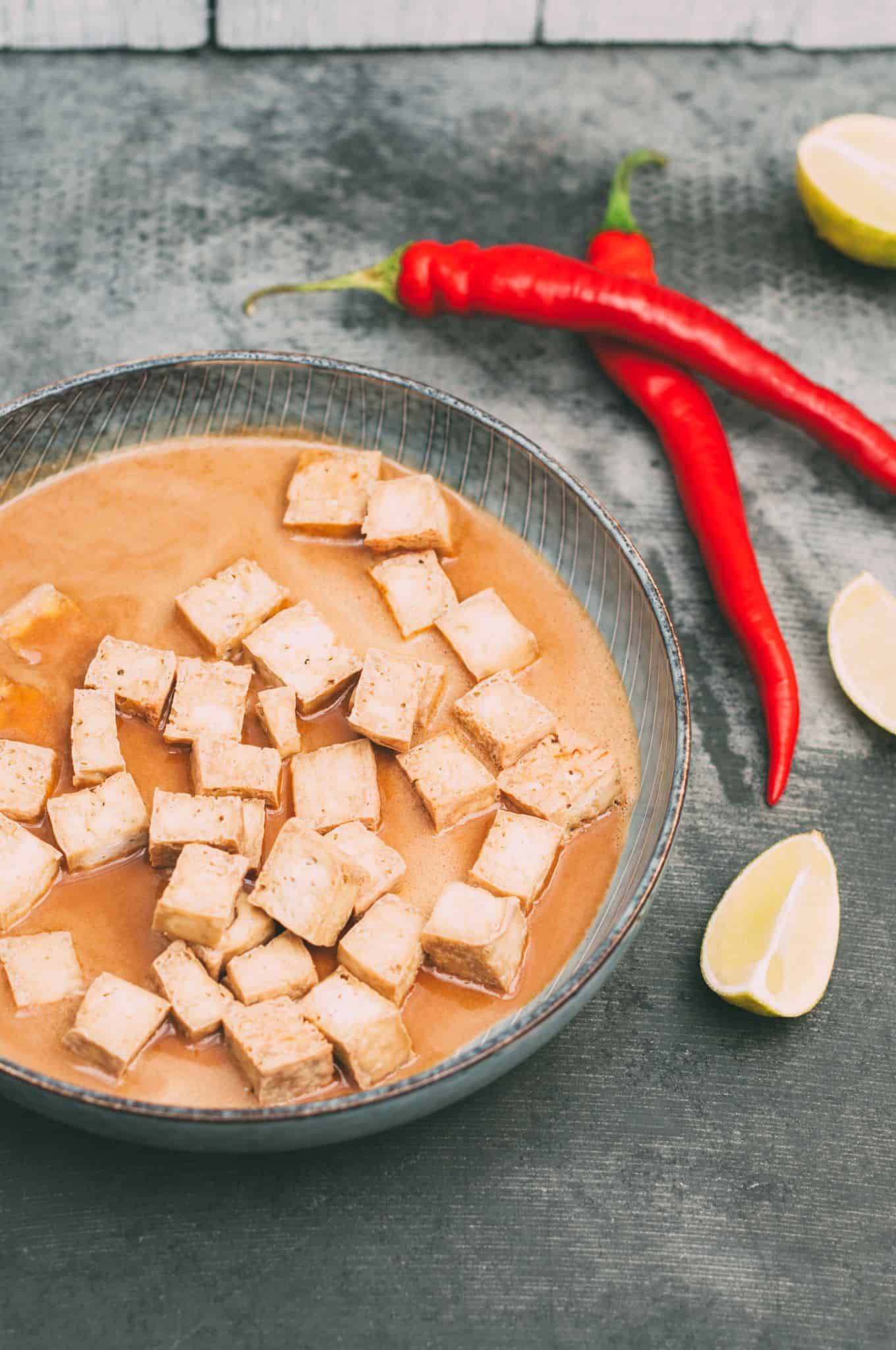 Mandelbutter Tofu mit grünen Bohnen veganes glutenfreies Rezept