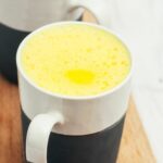 Vegane goldene Milch (5 Minuten!) - Kurkuma Golden Latte Rezept