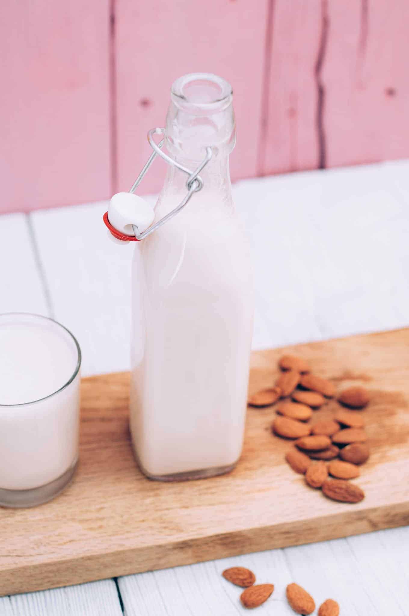 vegan almond milk homemade recipe in just 5 minutes