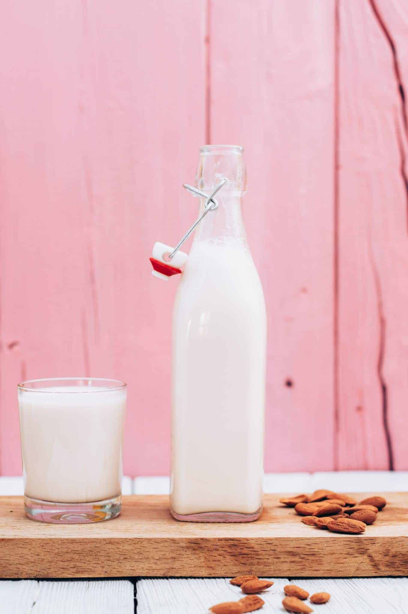 vegan almond milk homemade recipe in just 5 minutes