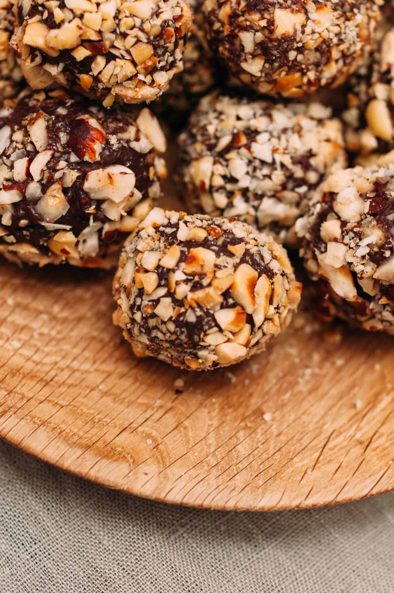 6-Ingredient Vegan Ferrero Rocher Chocolates Recipe