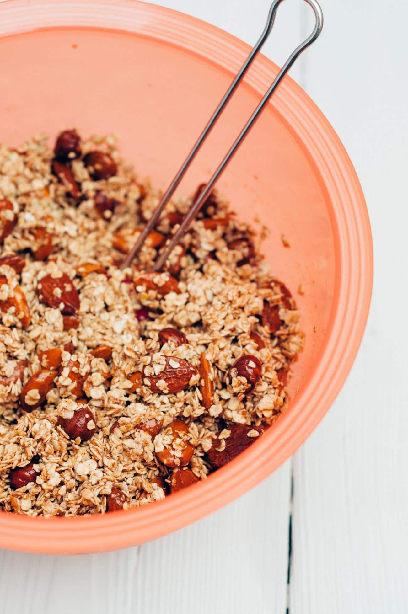 crunchy gingerbread granola recipe