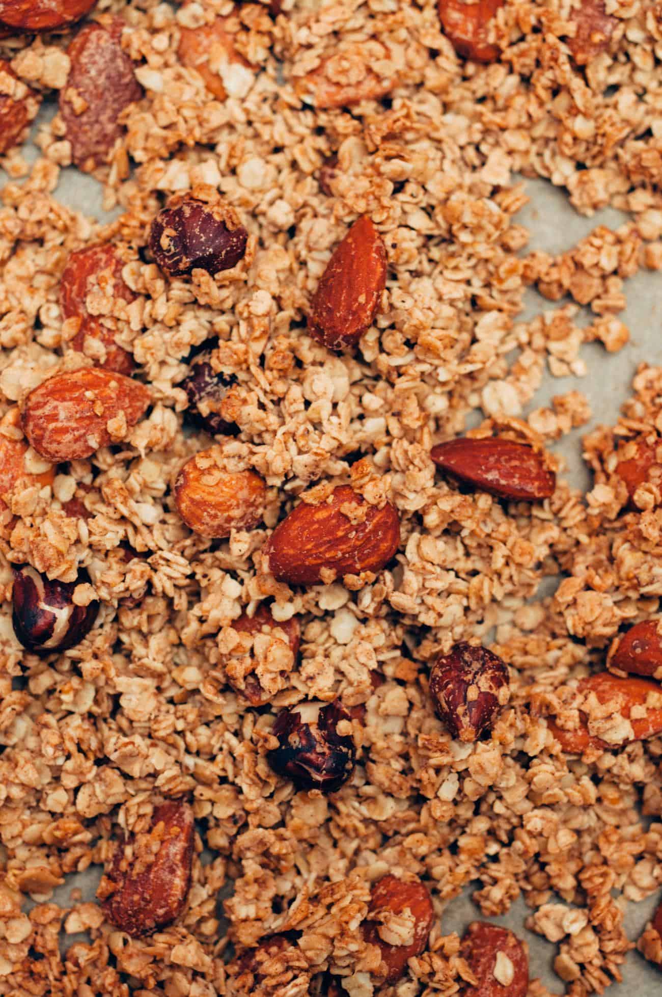 crunchy gingerbread granola recipe