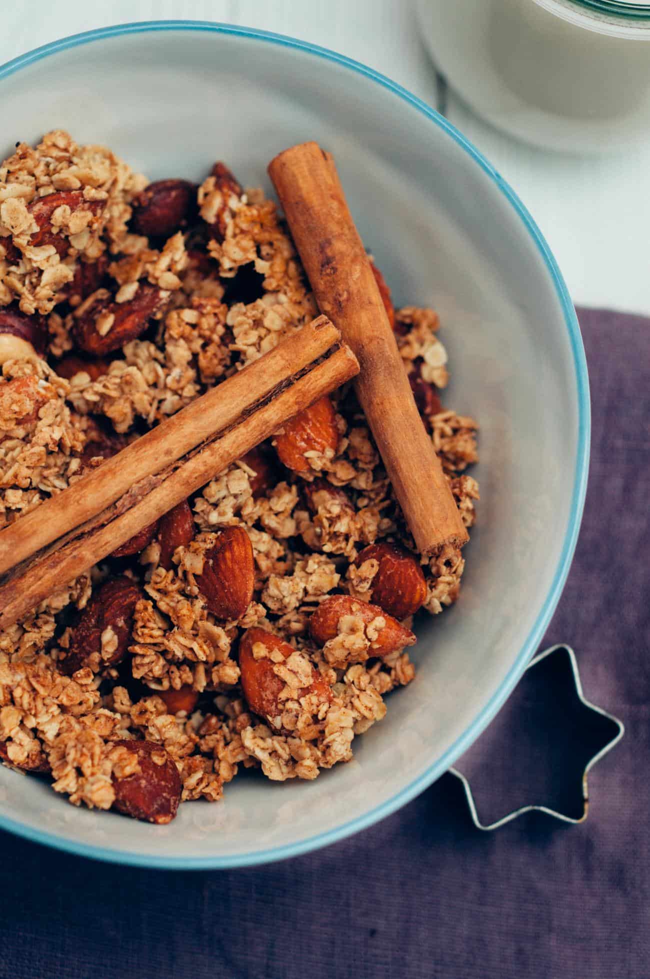 crunchy gingerbread granola recipe