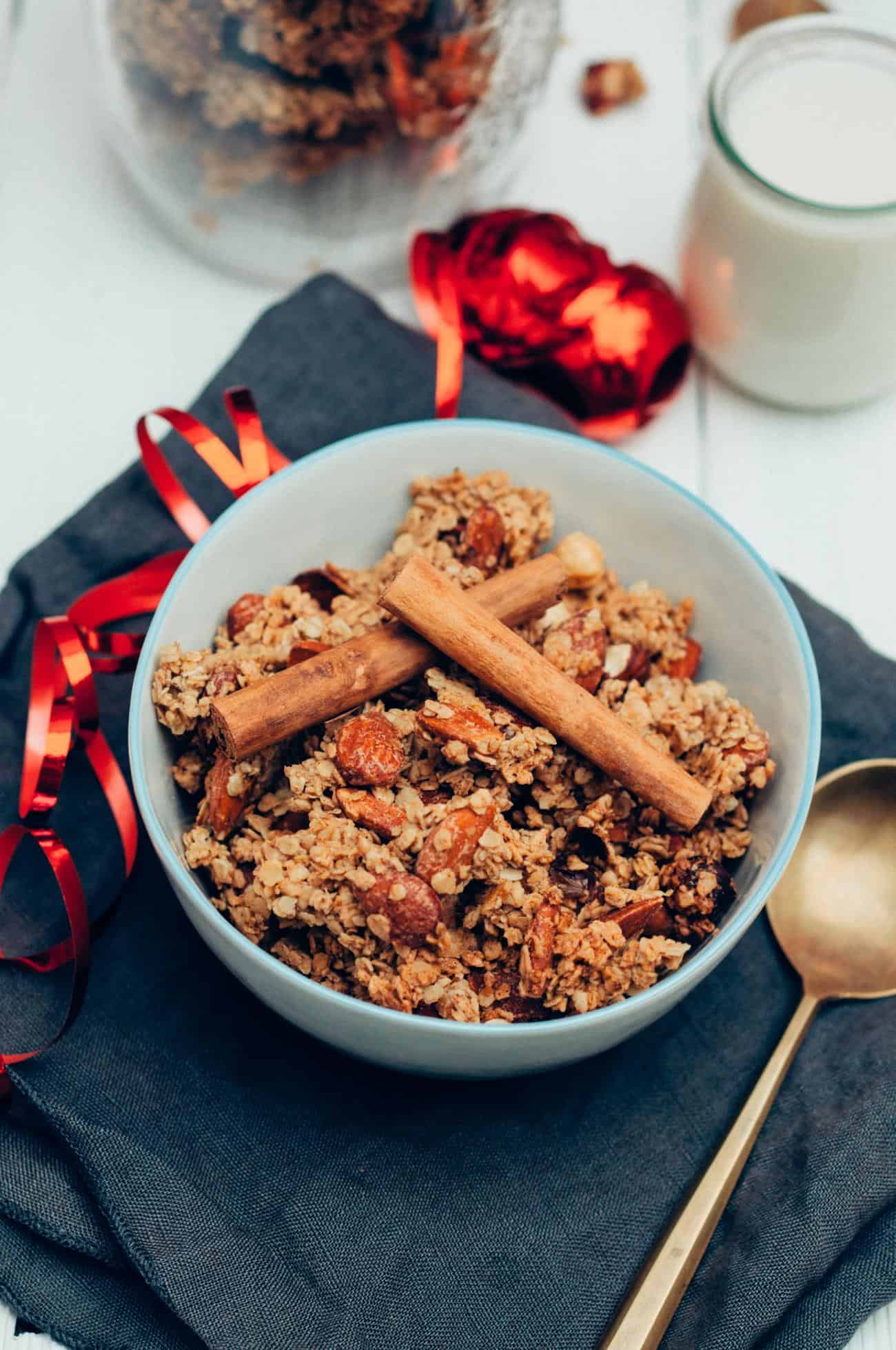 crunchy gingerbread granola recipe