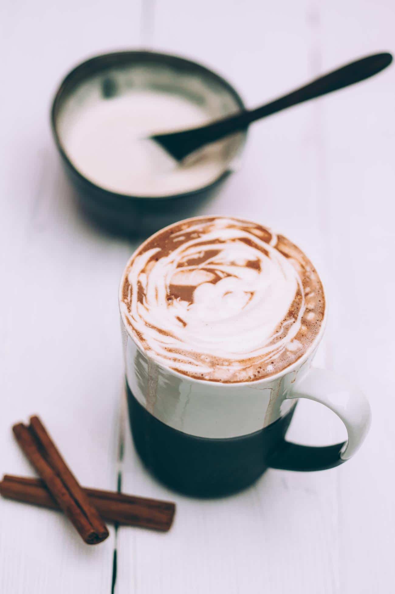 Simple hot chocolate with cashew vanilla cream (vegan, lactose free) recipe