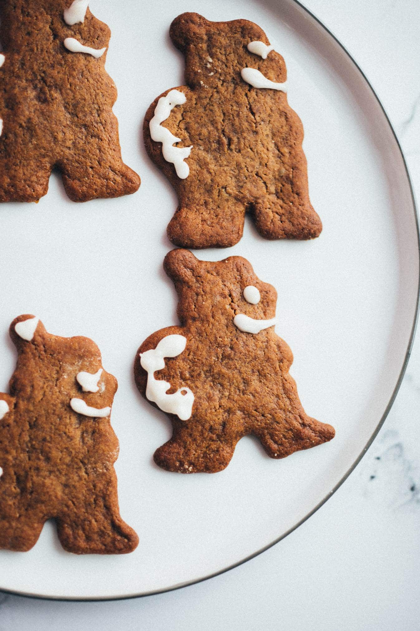 1-Bowl Christmas Vegan Gingerbread Cookies Recipe