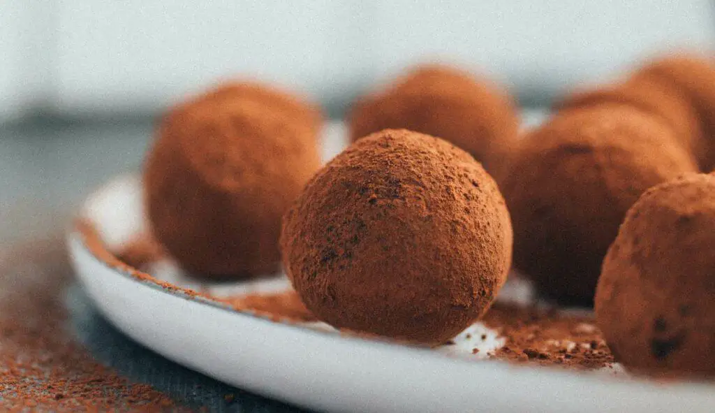 Vegane Chai-Schokoladen Trüffel Rezept mit nur 3 Zutaten