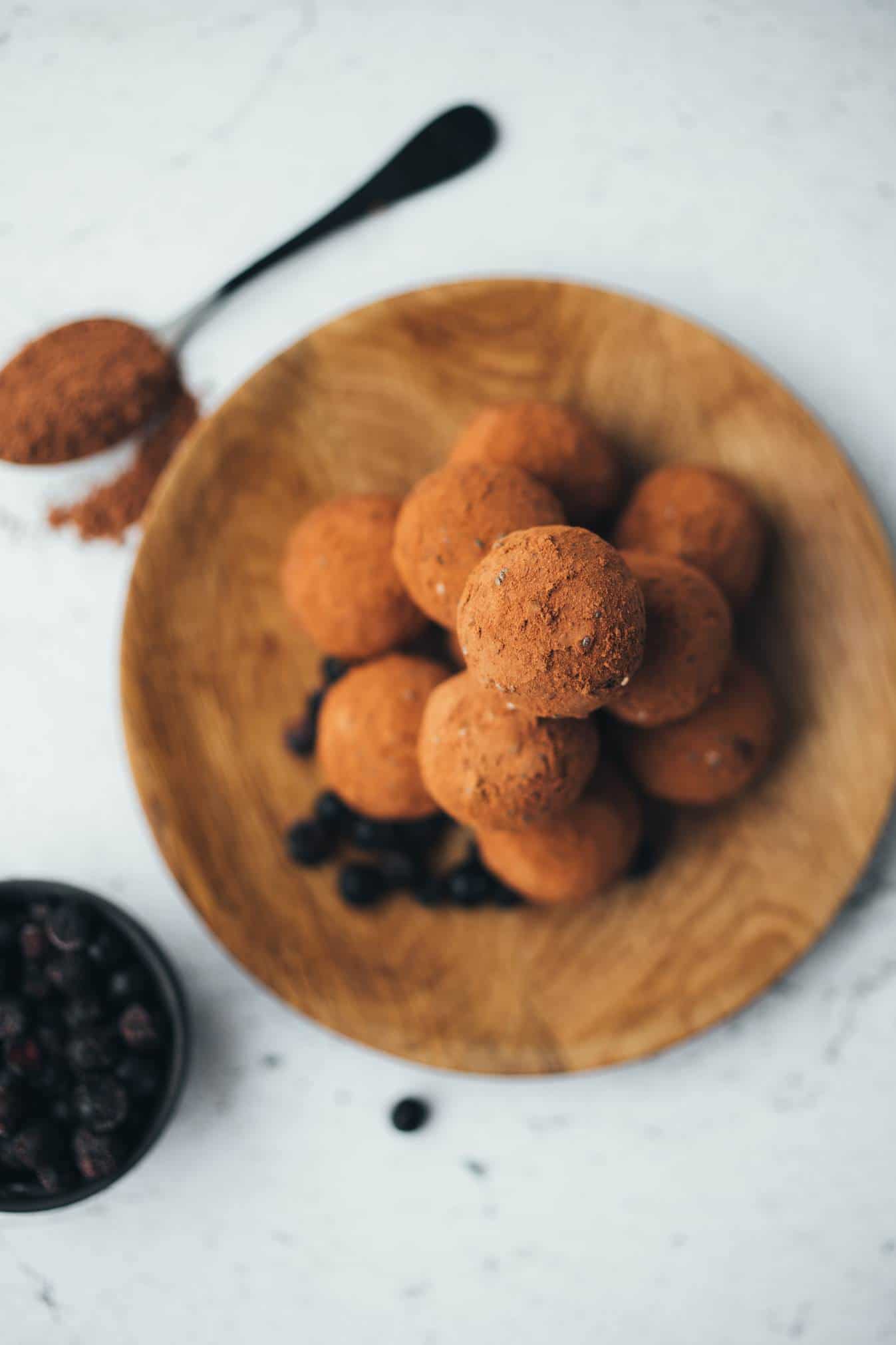 Chocolate Blueberry Energy Balls (15 minutes) Recipe