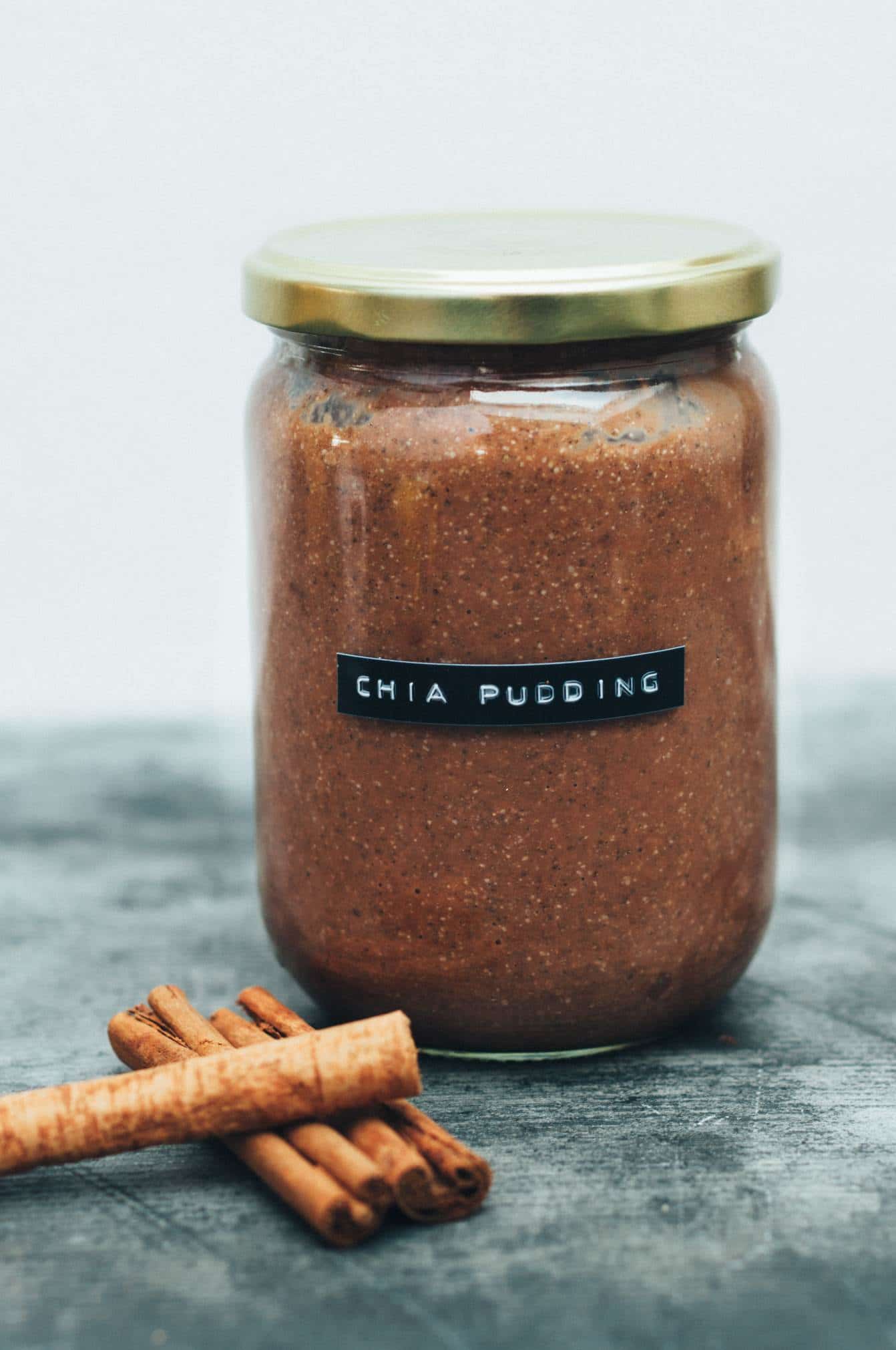 easy vegan chocolate chia pudding (5min!) make it yourself recipe