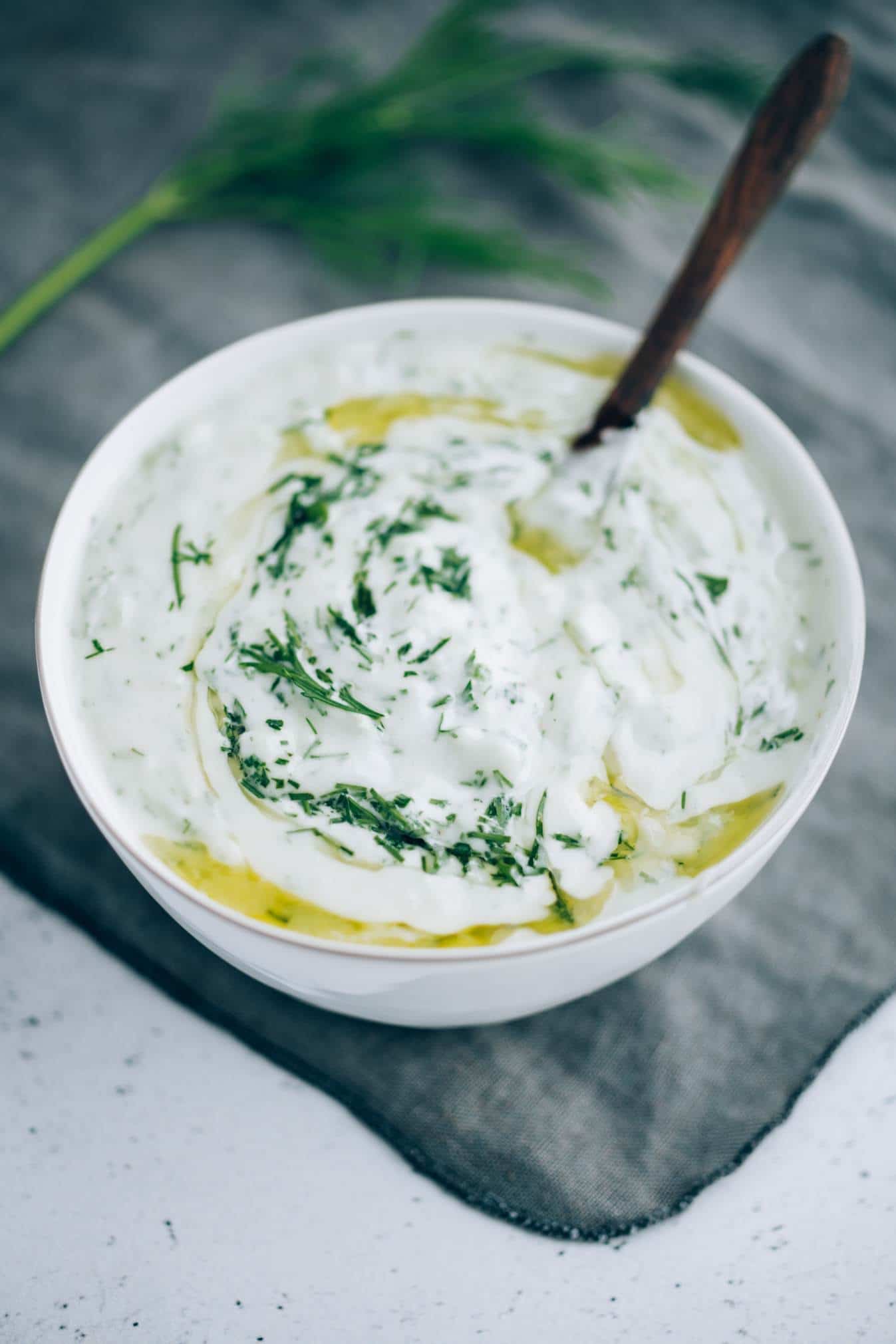 6-Zutaten Tzatziki (vegan, laktosefrei) — VEGANE VIBES