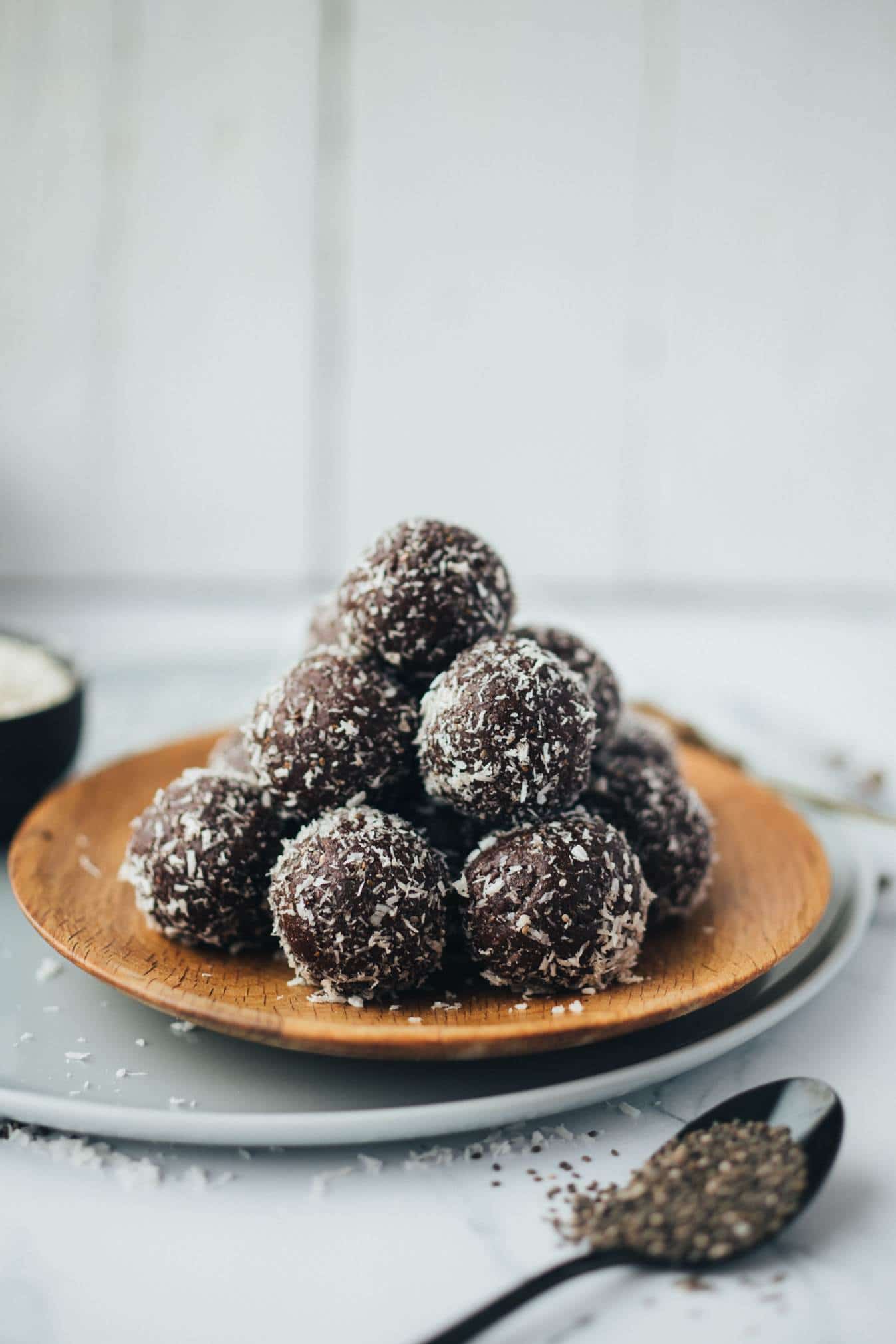 Schoko-Kokos Energy Balls (15 Minuten!) Rezept