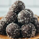 Schoko-Kokos Energy Balls (15 Minuten!) Rezept