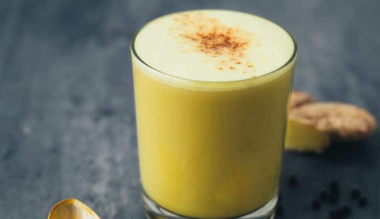 cremige Immun Booster Latte Rezept auf 5 Minuten