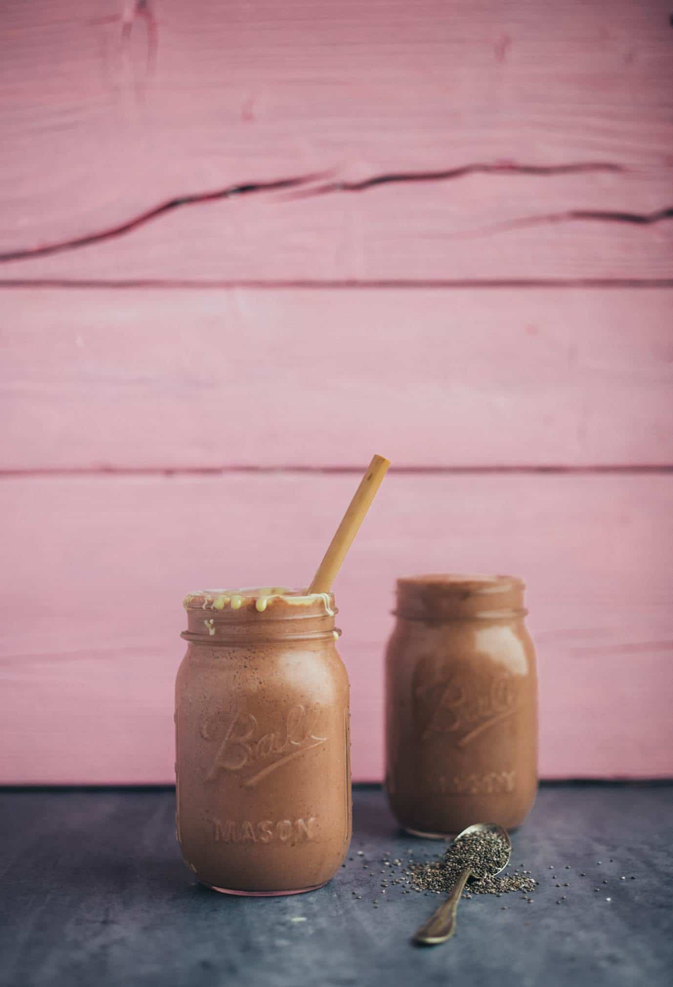 creamy chocolate chia smoothie