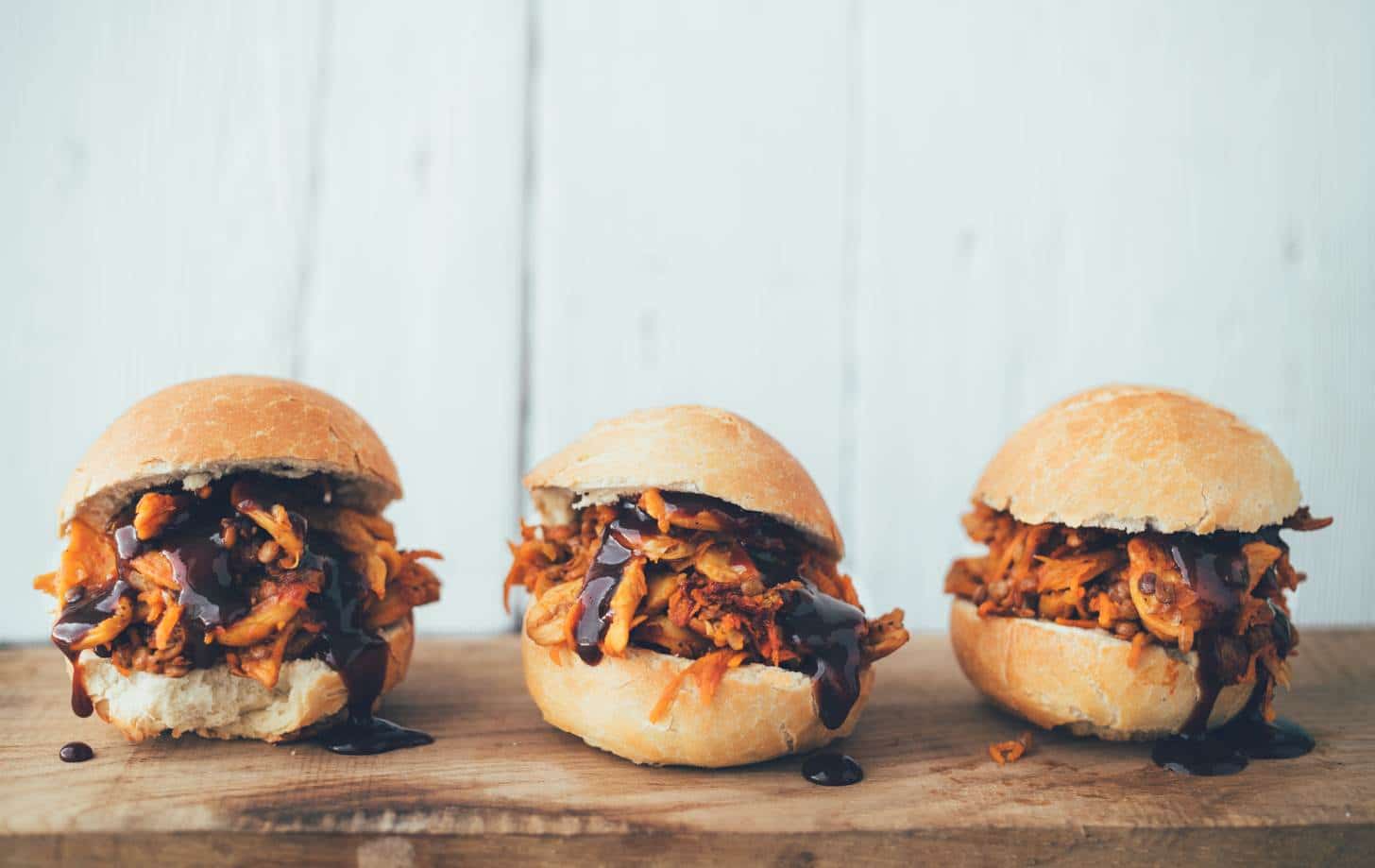 veganes Soja Pulled Pork Sandwich (30 Minuten) Rezept