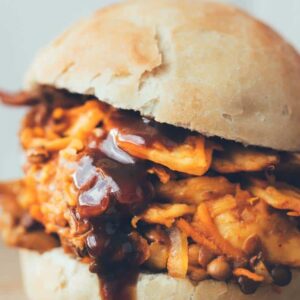 veganes Soja Pulled Pork Sandwich (30 Minuten) Rezept