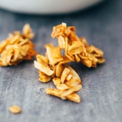 Veganes Mandel-Kokos Granola Rezept