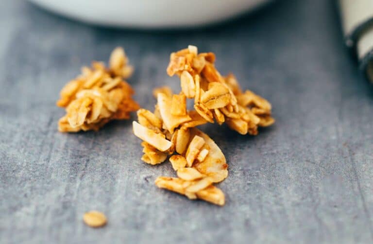 Veganes Mandel-Kokos Granola Rezept