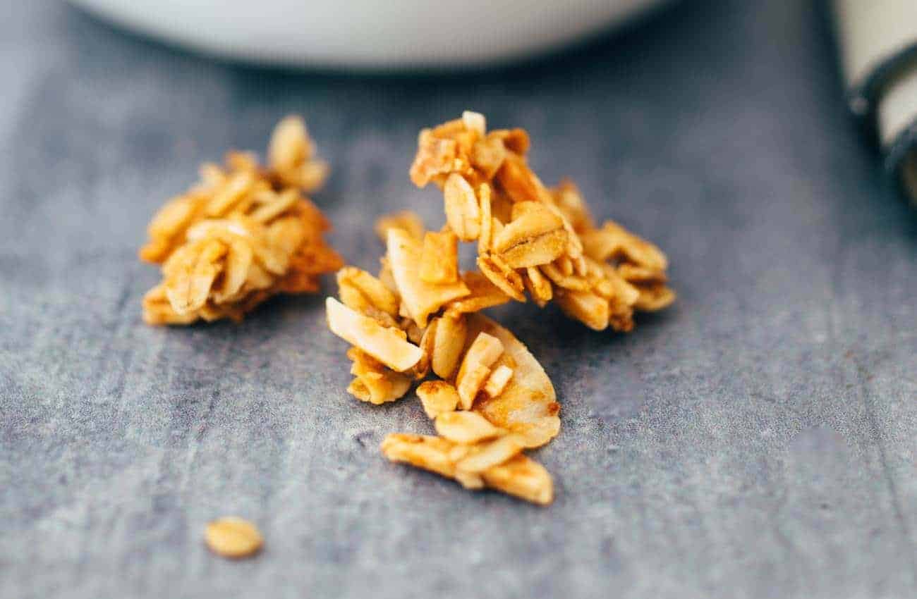 Veganes Mandel-Kokos Granola Rezept