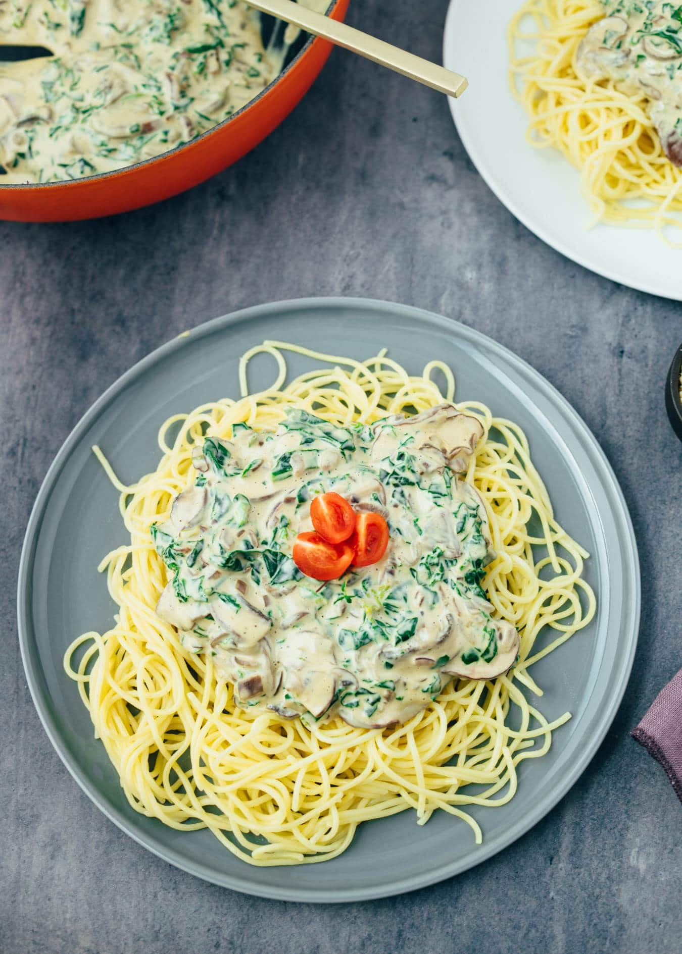 Pasta Alfredo mit Spinat und Champignons (30 Minuten) Rezept