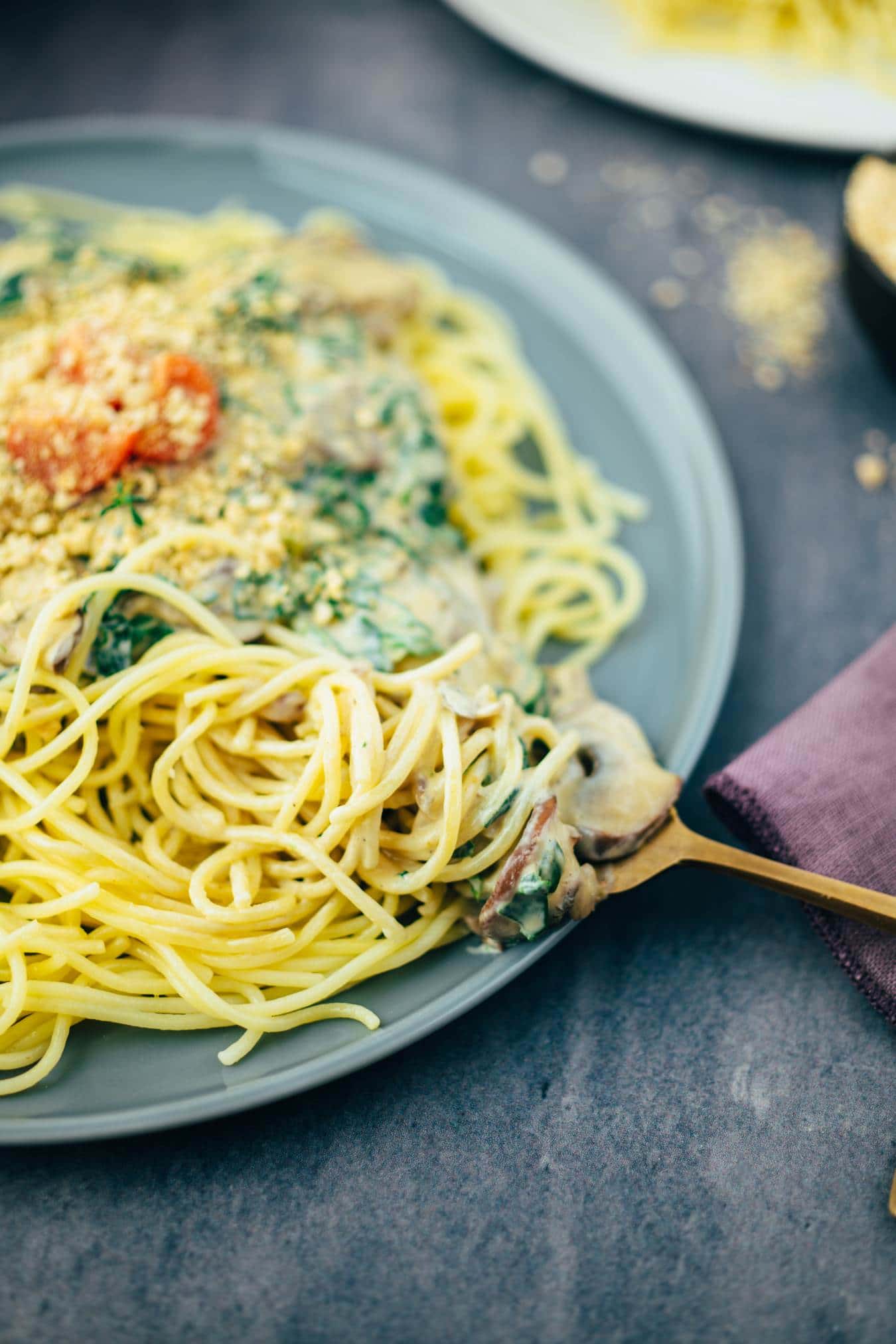 Pasta Alfredo with spinach and mushrooms (30 minutes) recipe