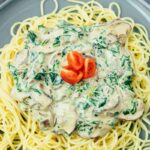 Pasta Alfredo mit Spinat und Champignons (30 Minuten) Rezept