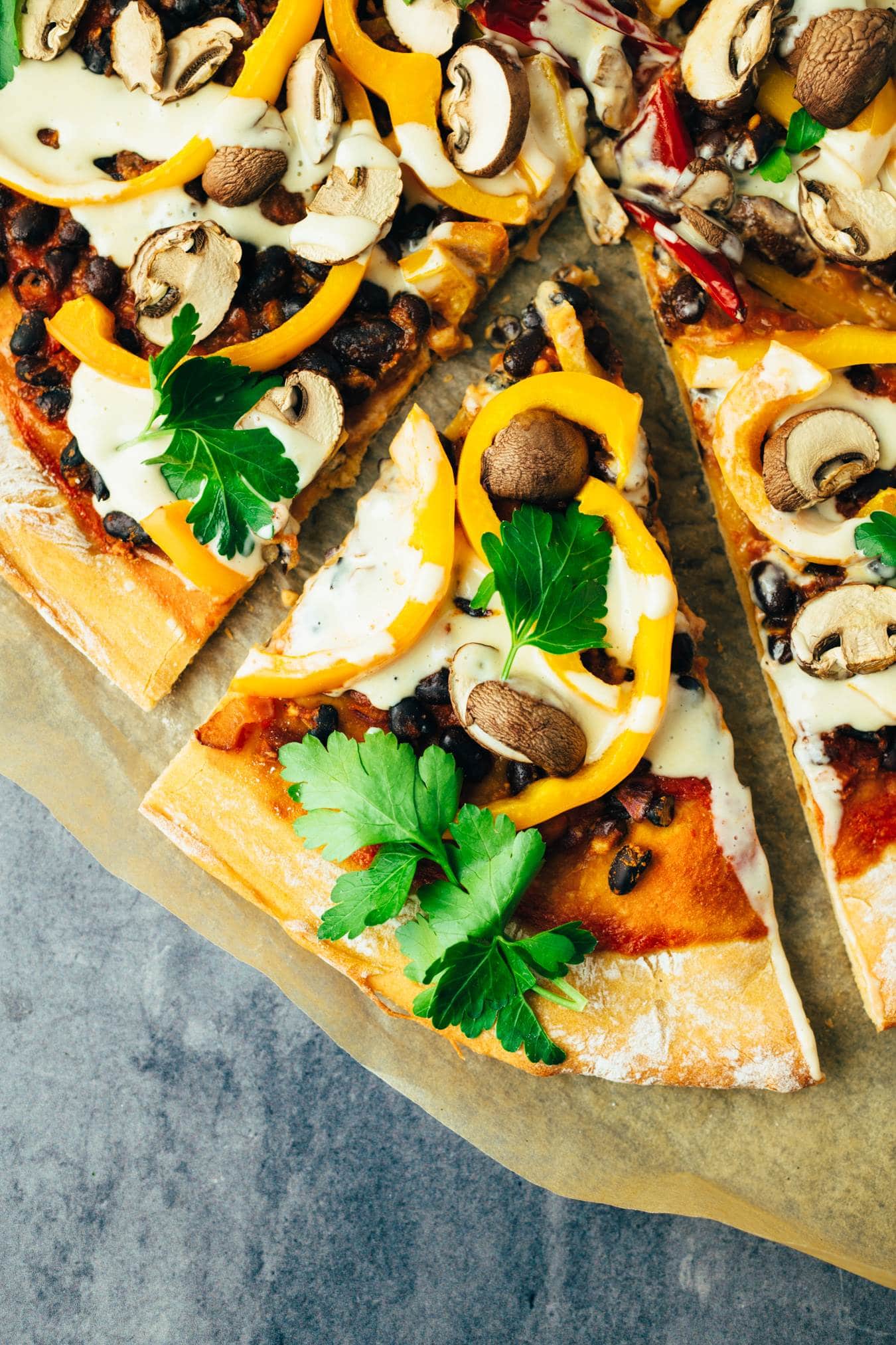 Tex Mex Pizza mit veganer Majo Rezept