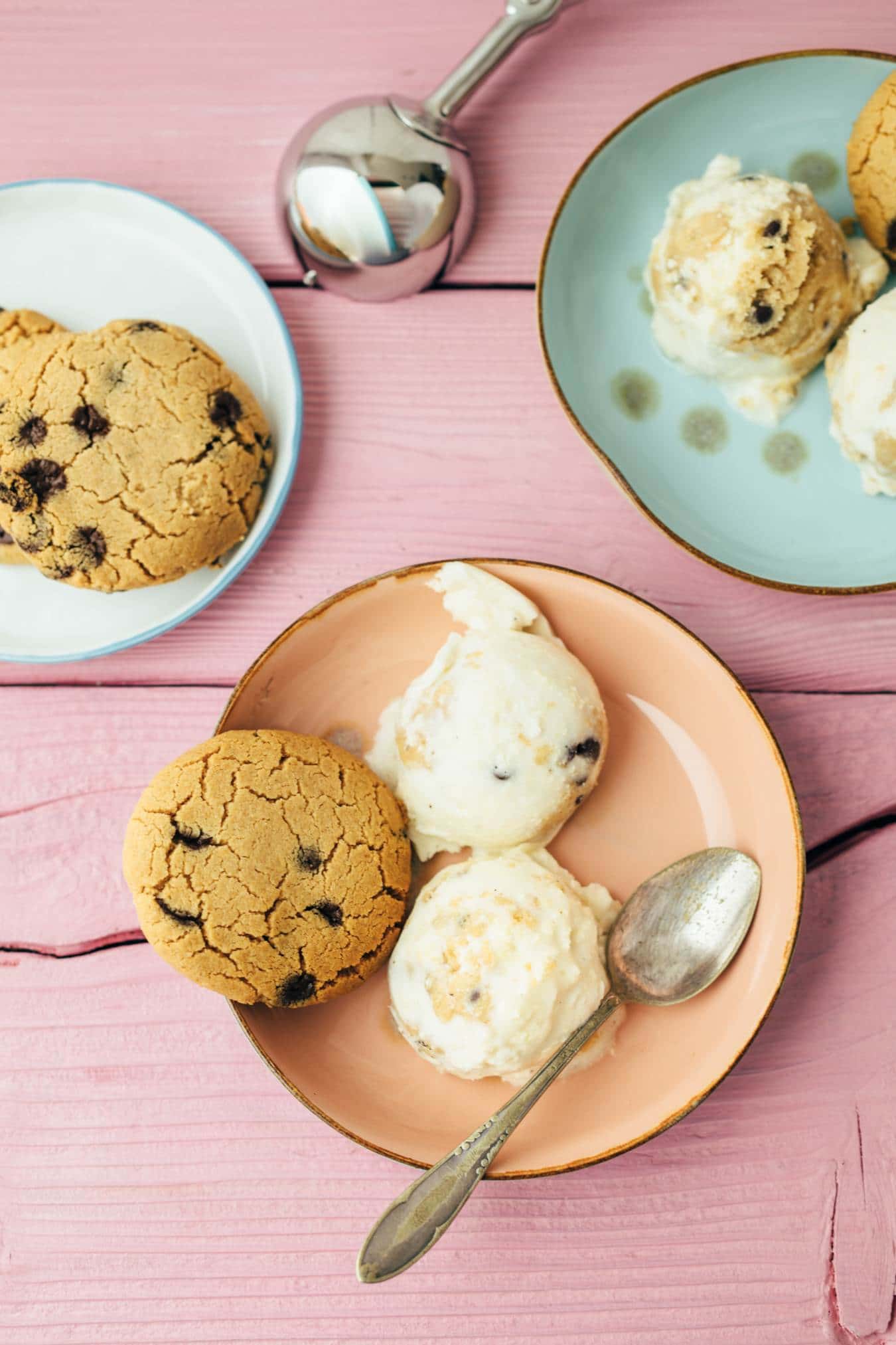 vVeganes Cookie Dough Eis mit Aquafaba (ohne Eismaschine) Rezept