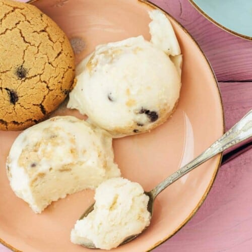 vVeganes Cookie Dough Eis mit Aquafaba (ohne Eismaschine) Rezept