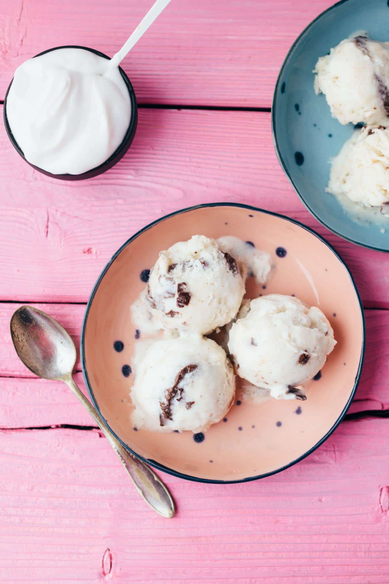 vegan stracciatella ice cream with aquafaba (without ice cream maker) recipe