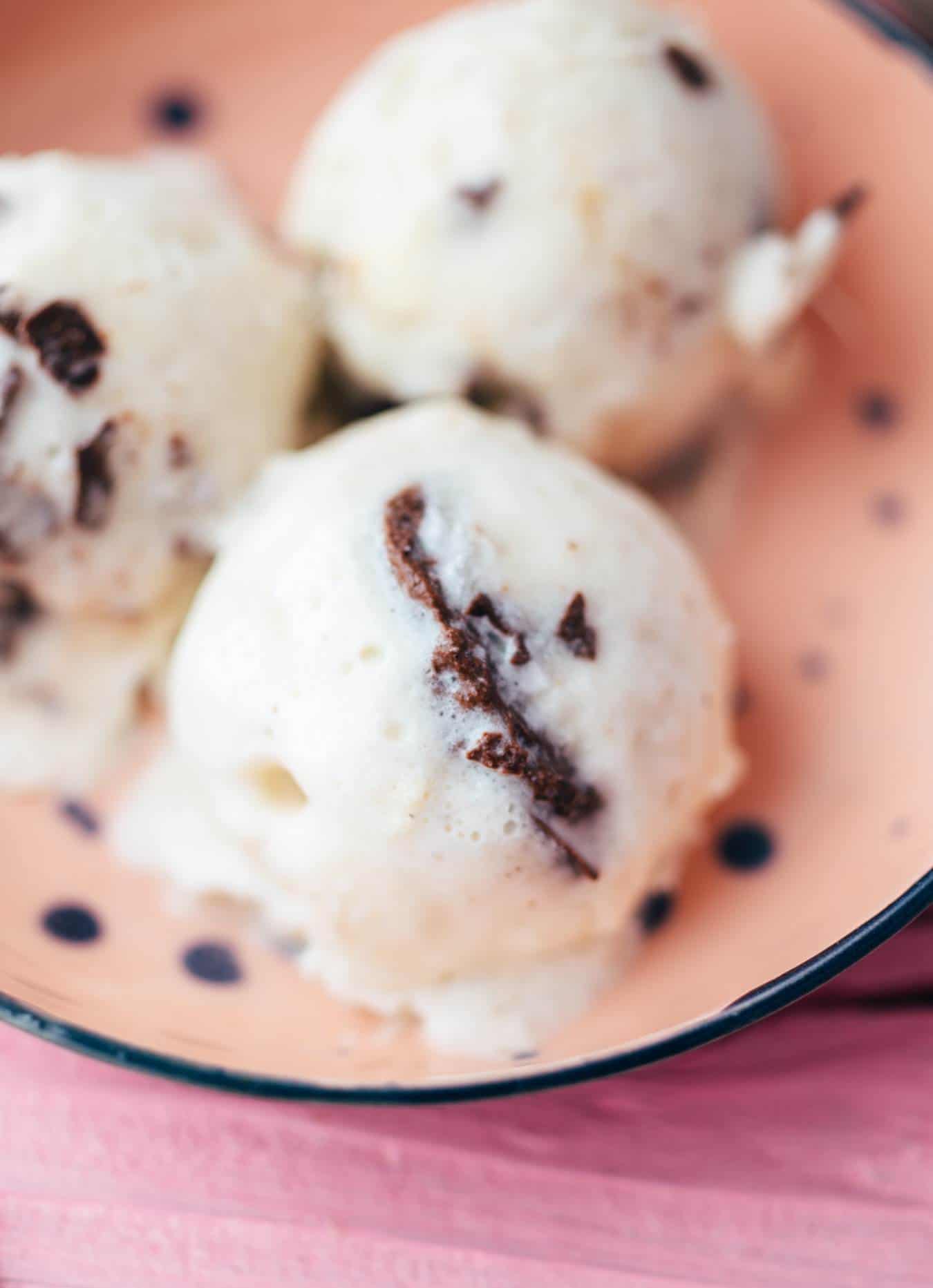 vegan stracciatella ice cream with aquafaba (without ice cream maker) recipe