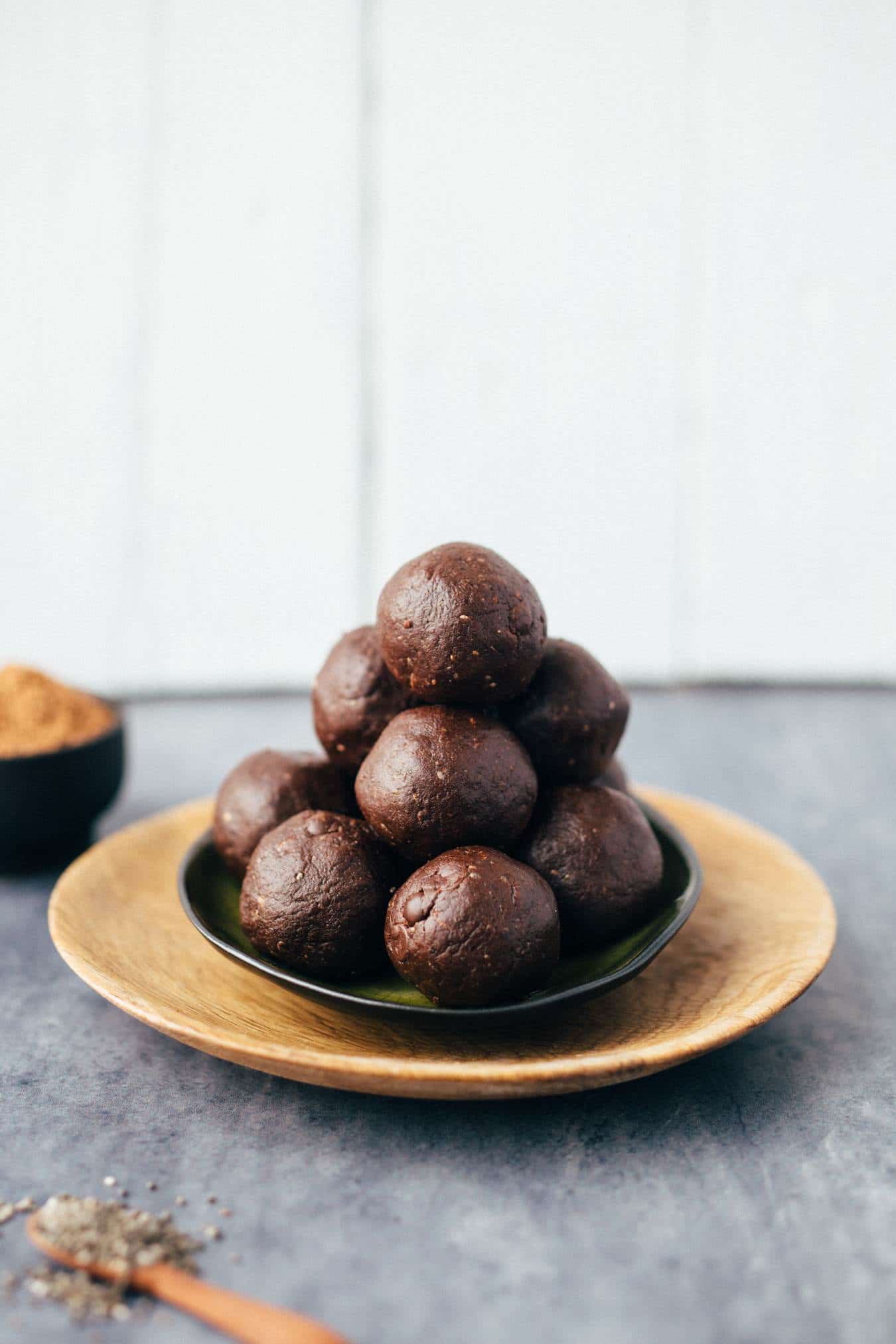 Rohe Brownie Bites (15 Minuten) Rezepte