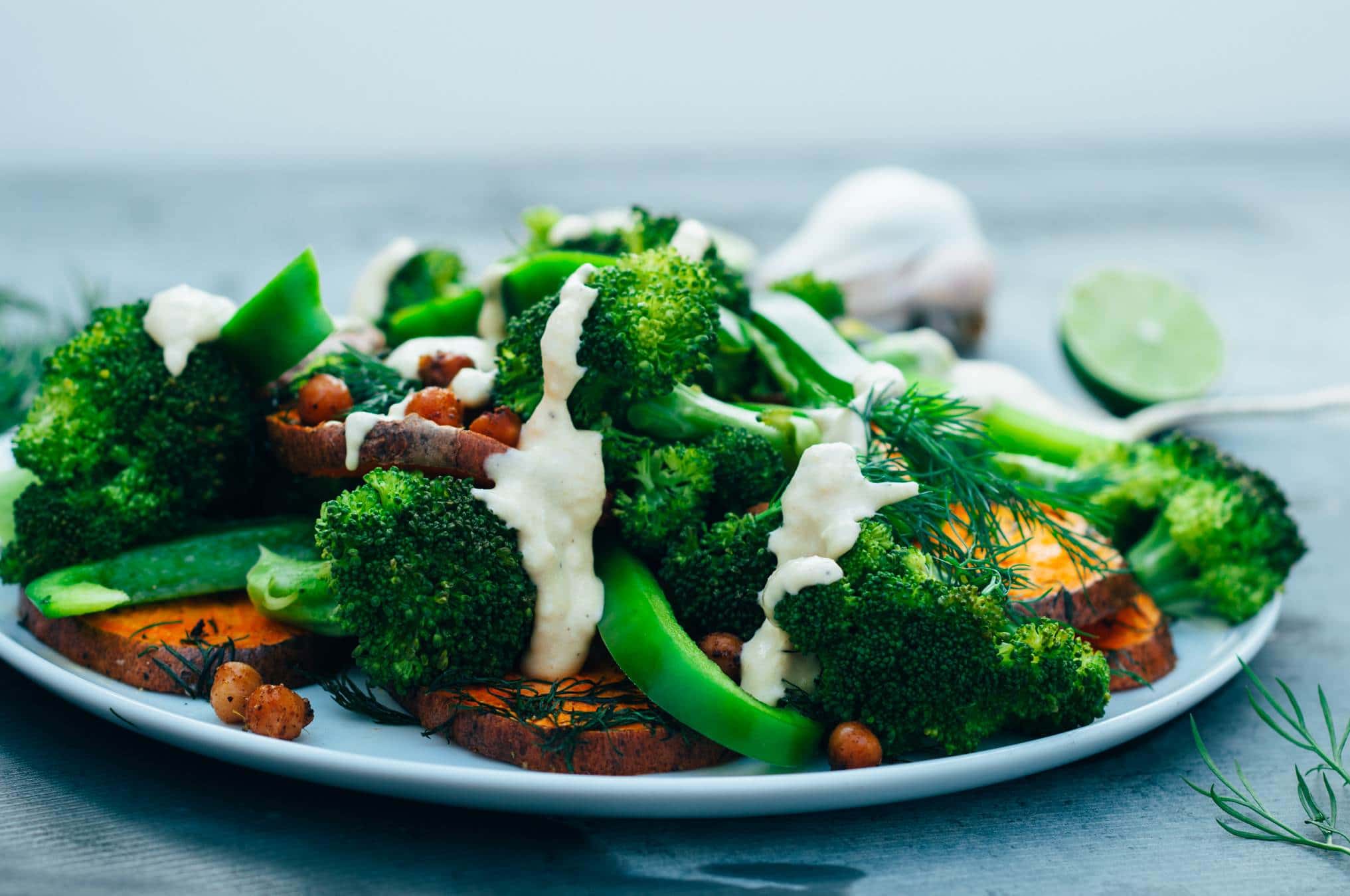 Süßkartoffel Kichererbsen Salat (30 Minuten) Rezept