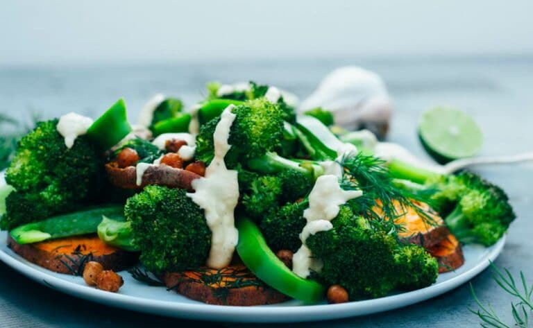Süßkartoffel Kichererbsen Salat (30 Minuten) Rezept