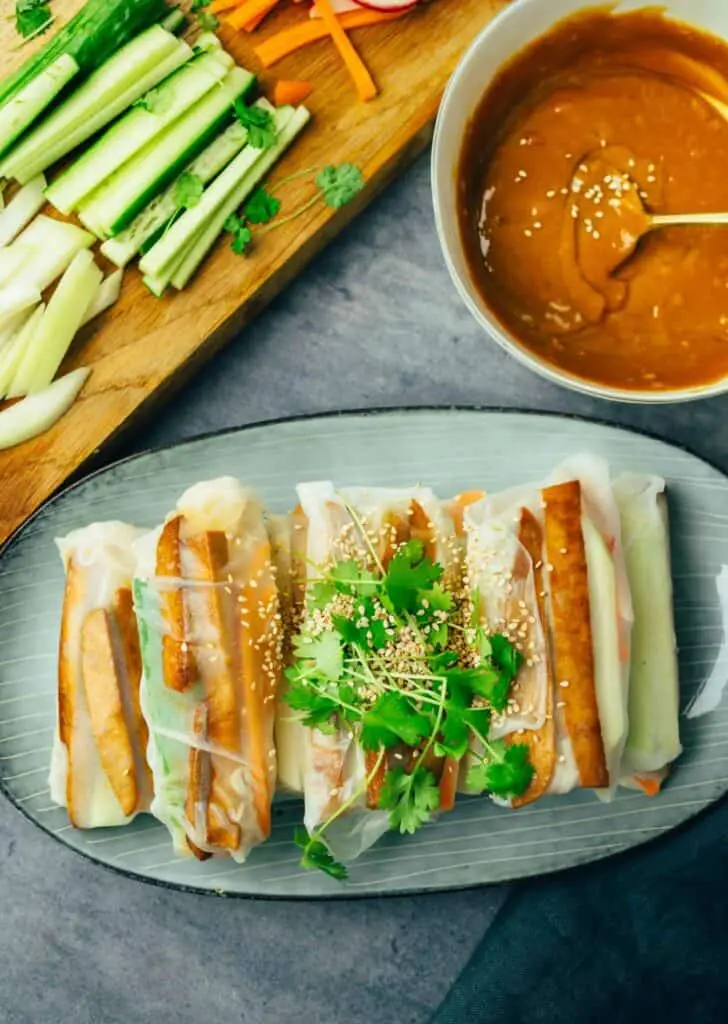 vegane Spring Rolls mit Mariniertem Tofu Rezept