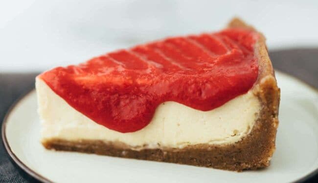 Veganer Joghurt (Raw) Cheesecake mit Himbeersauce Rezept