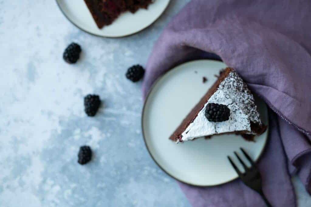 Brombeer Schokoladenkuchen (glutenfrei) — VEGANE VIBES