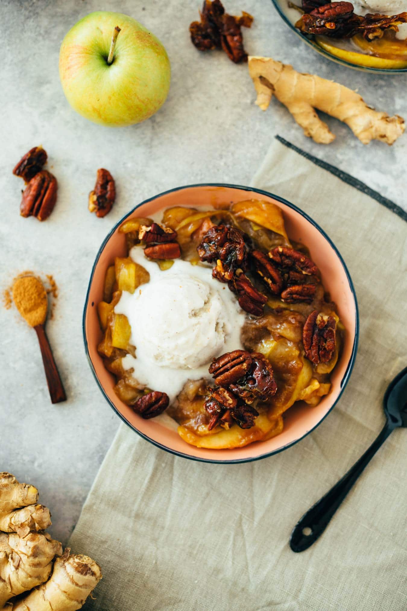 karamellisierte Äpfel und Pekannüsse Rezept