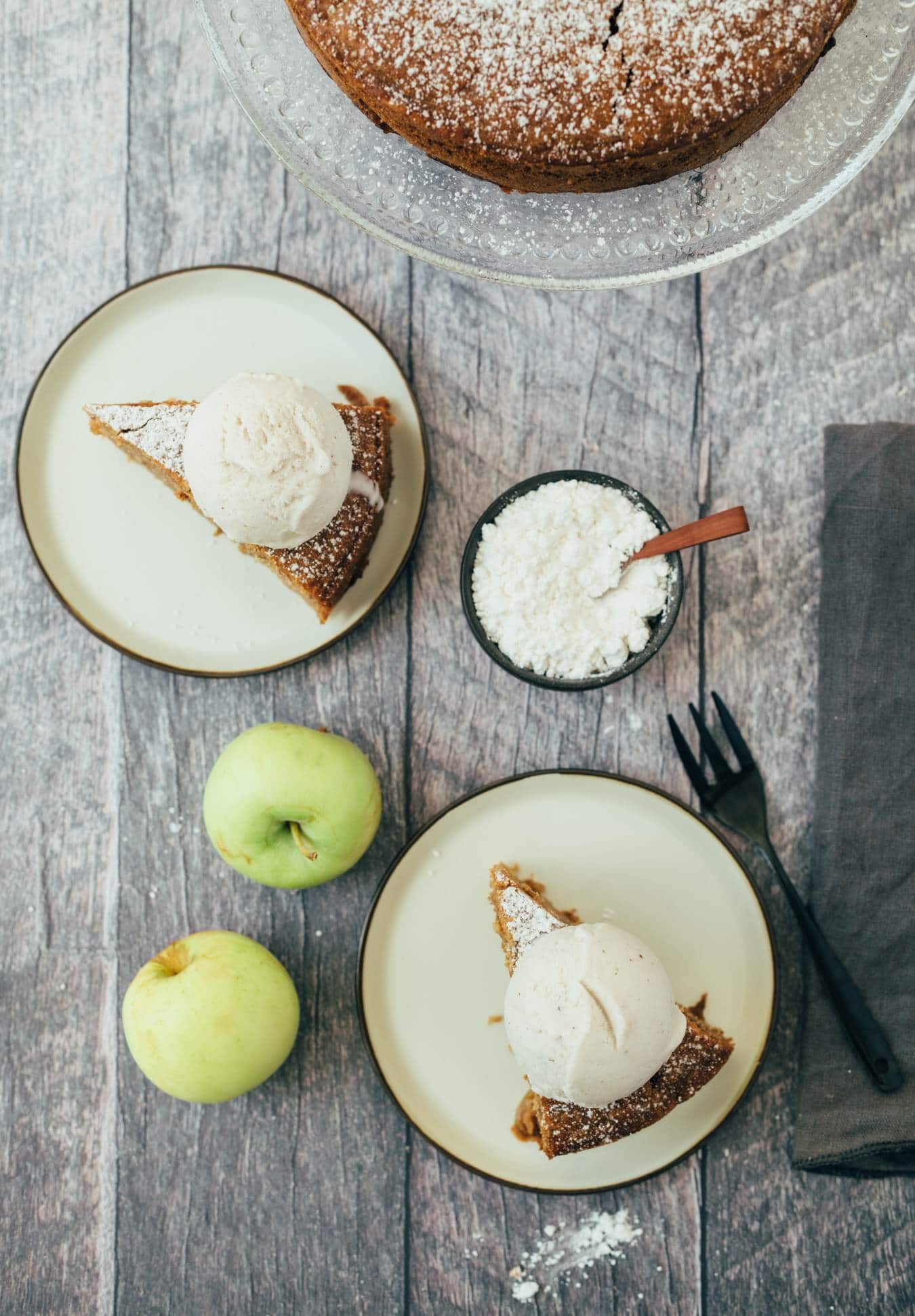 Kuchen mit karamellisierten Äpfeln (GF/VEGAN) Rezept