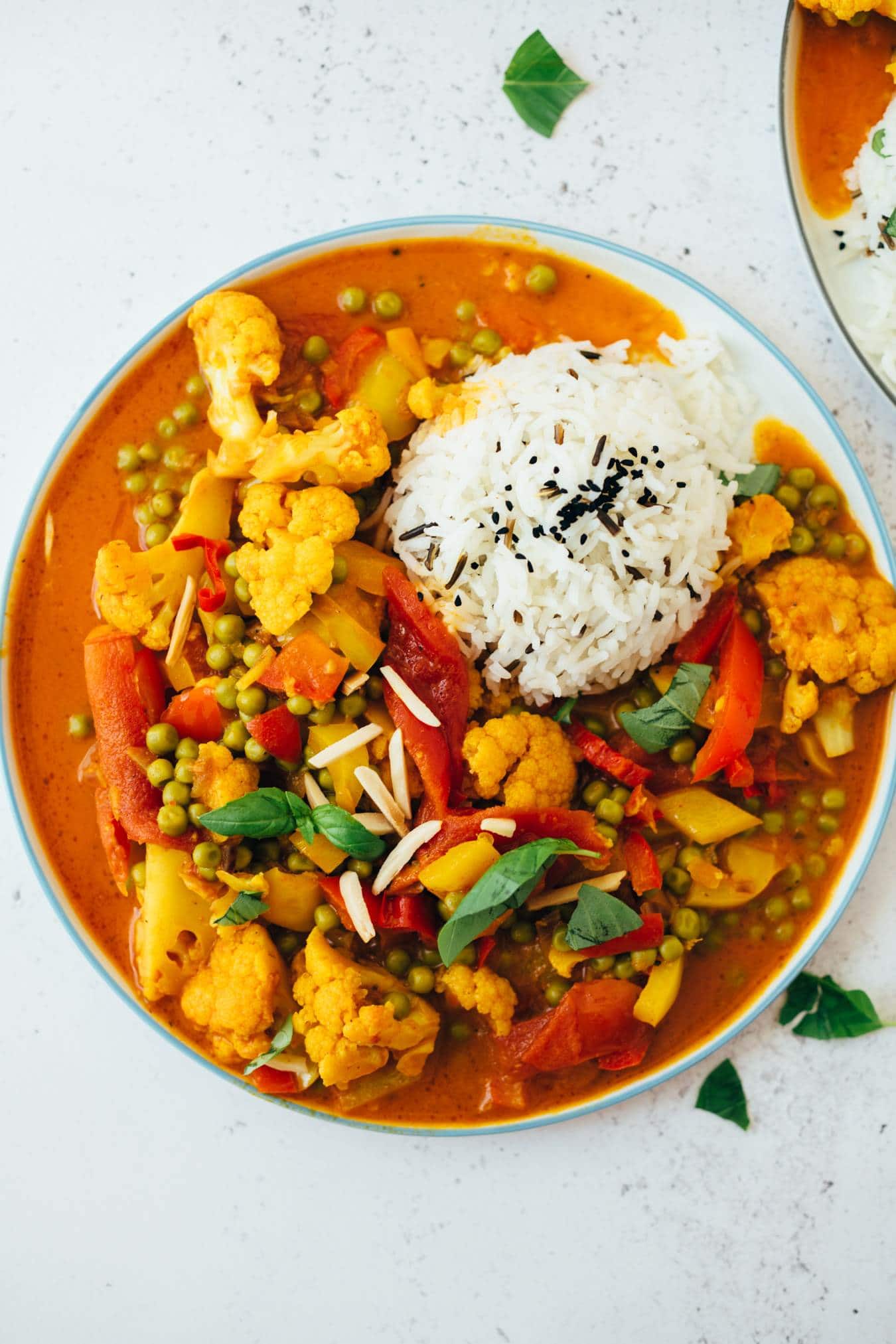 Creamy Korma (Indian curry) with cauliflower and peas recipe