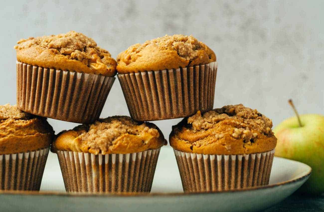 Vegane Apfelmuffins mit Zimtstreusel — VEGANE VIBES