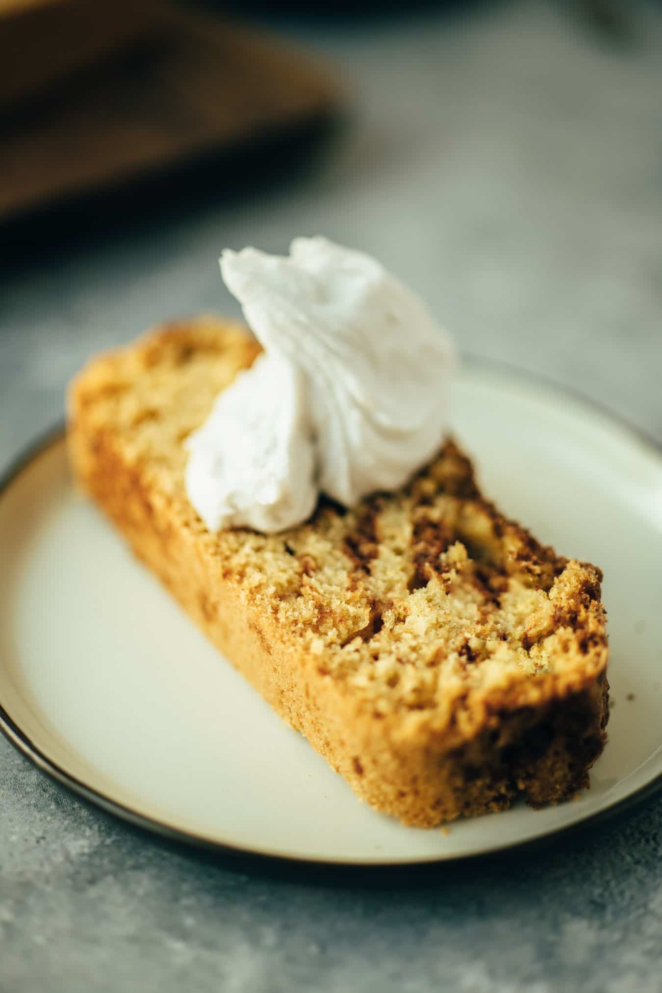 Coffee cake with cinnamon sugar (gluten-free, vegan)