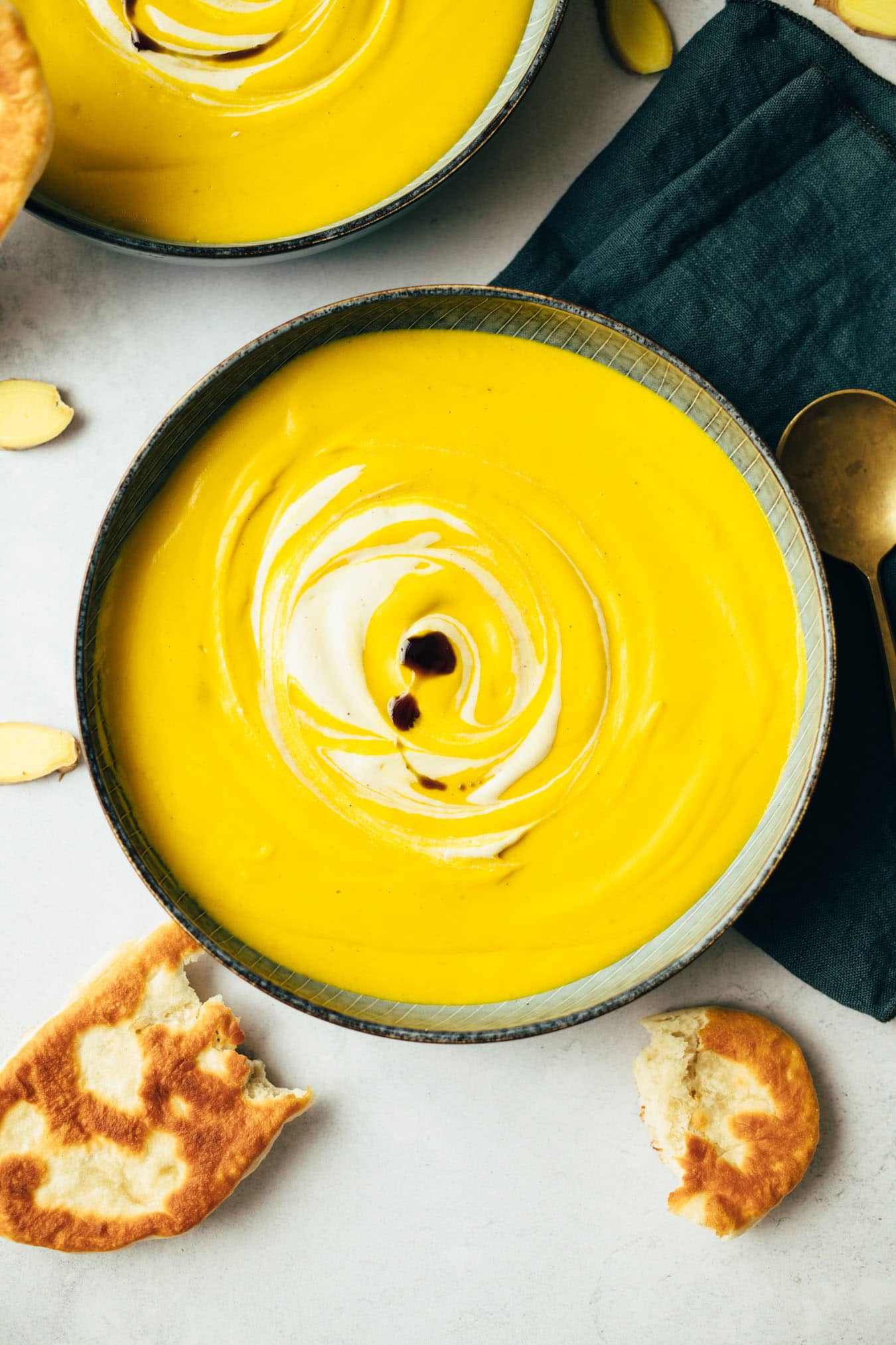 Pumpkin soup with ginger cream (15 minutes) recipe