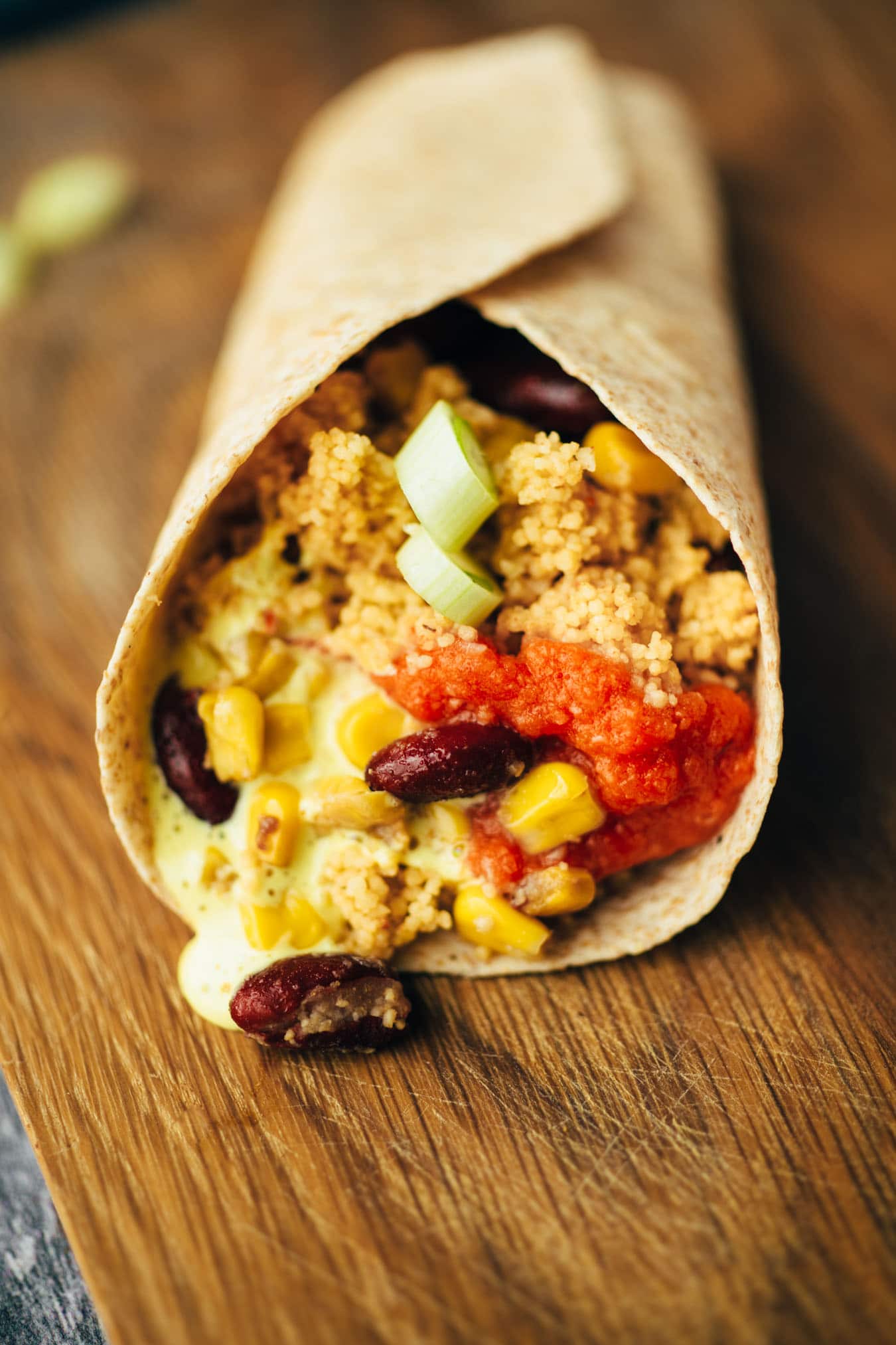 vegane Burritos mit Couscous (25 Minuten) Rezept