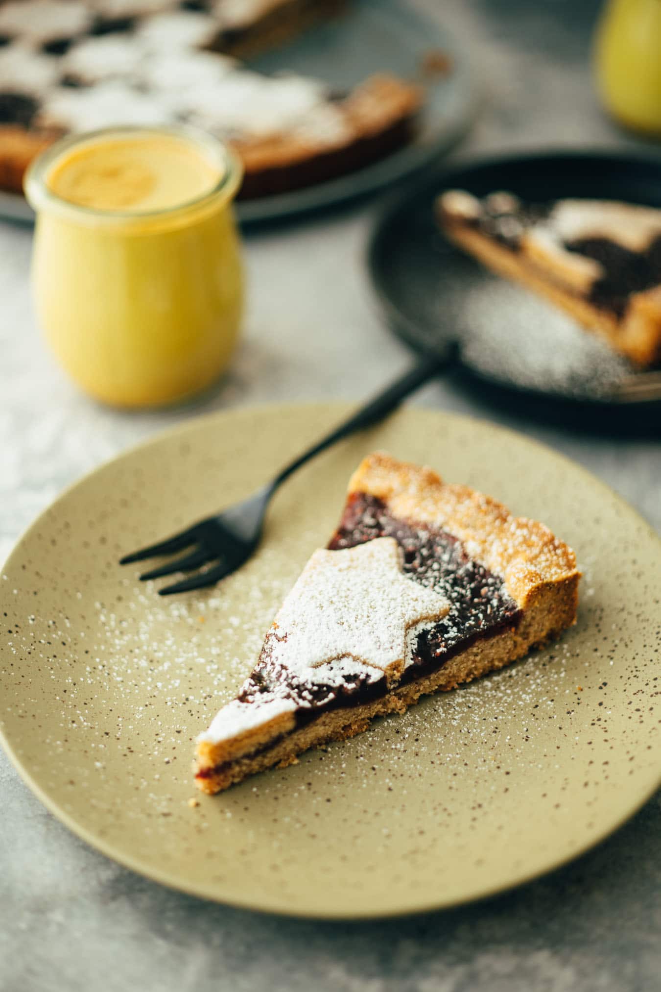 vegan linzer tart (RECIPE)