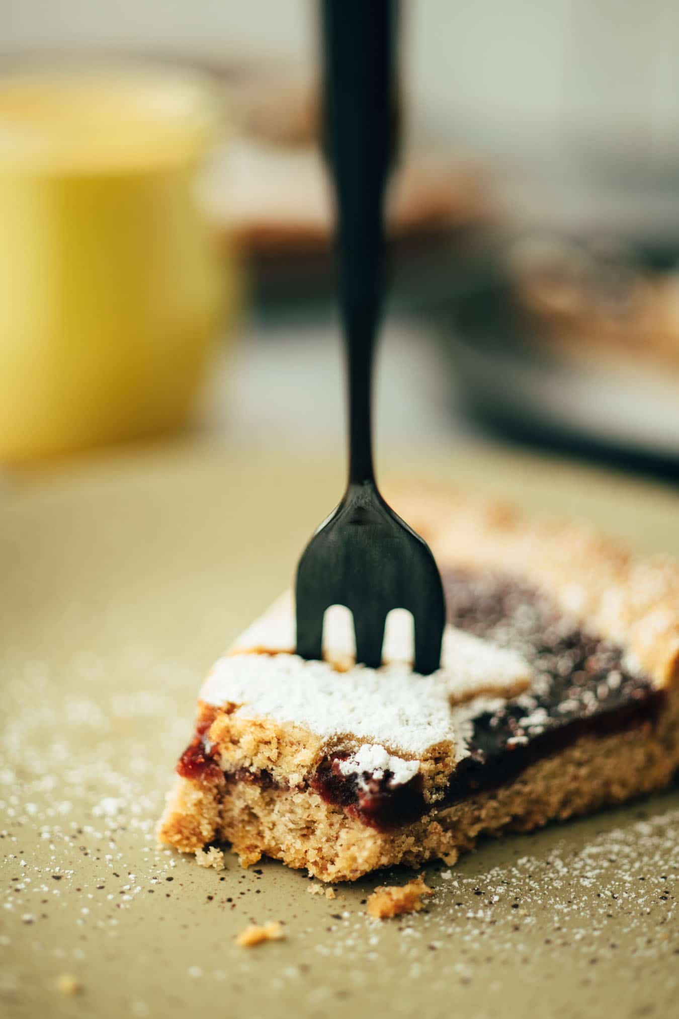 vegan linzer tart (RECIPE)