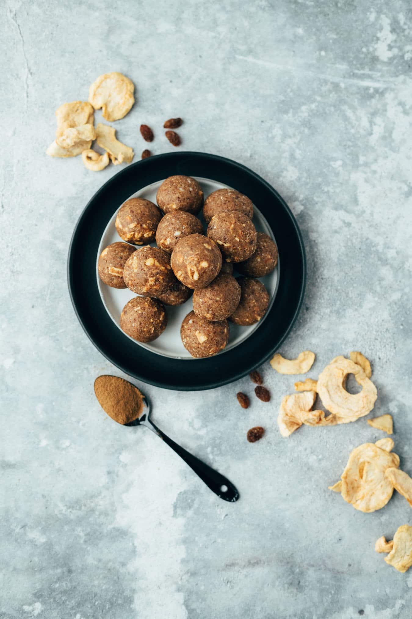 Bliss Balls Bratapfel Style (15 Minuten)