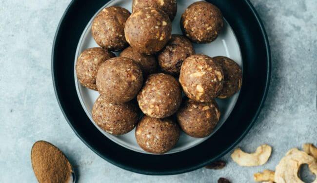 Bliss Balls Bratapfel Style (15 Minuten)